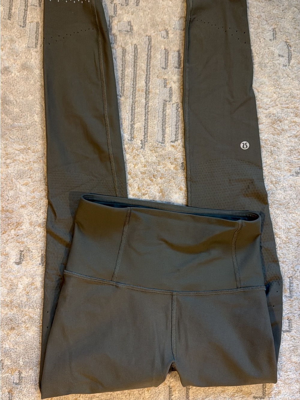 lululemon athletica in-focus army green leggings